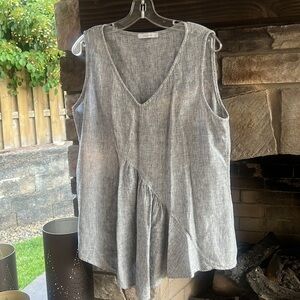 Cut Loose Detailed Gray V Neck Tank Large